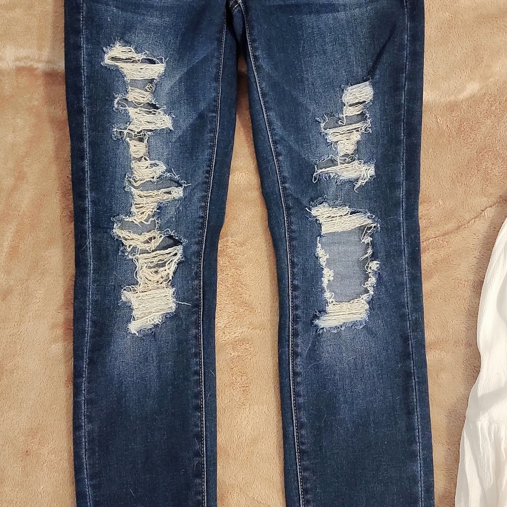 Sz 2 Long American Eagle Ripped Skinny Jeans